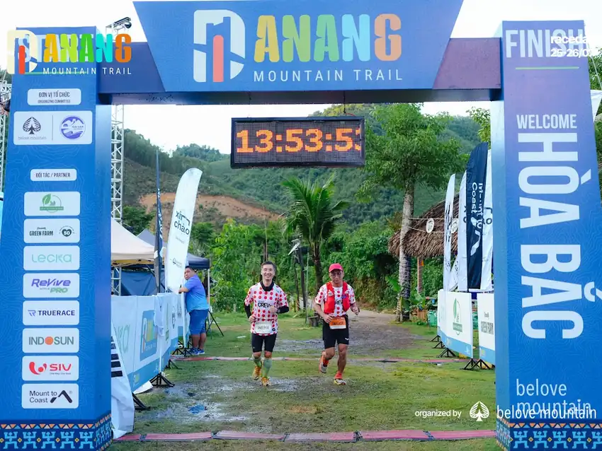 Cổng về đích Da Nang Mountain Trail 2026 tại Hòa Bắc
