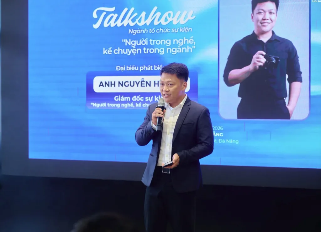 Nguyễn Hoàng, nhà sáng lập HodaFace, phát biểu tại Talkshow ngành tổ chức sự kiện